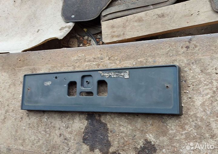 Подложка под номерной знак Хонда Cr v 3