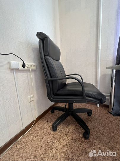 Компьютерное кресло руководителя бу