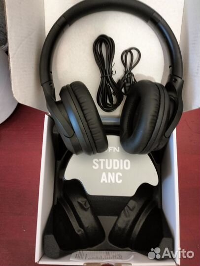 Наушники беспроводные накладные TFN Studio