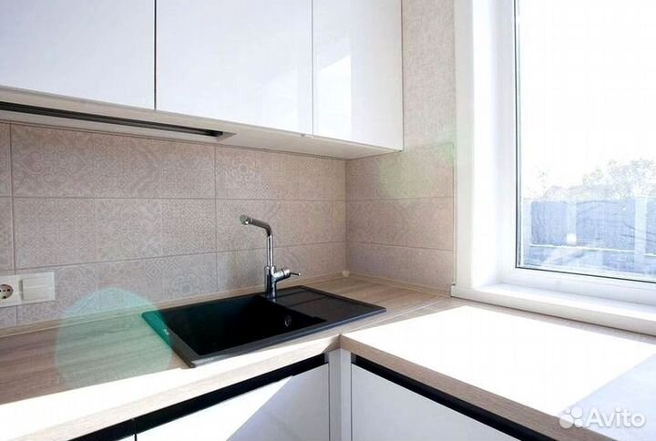 Кухонный гарнитур угловой в потолок на заказ