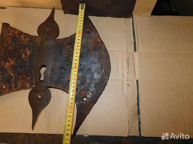 Старинный.кованный,амбарный.секирный замок ри