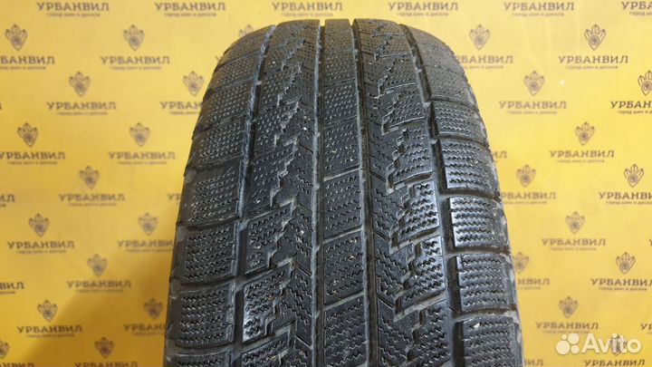 Roadstone Winguard Ice 215/60 R16 95Q
