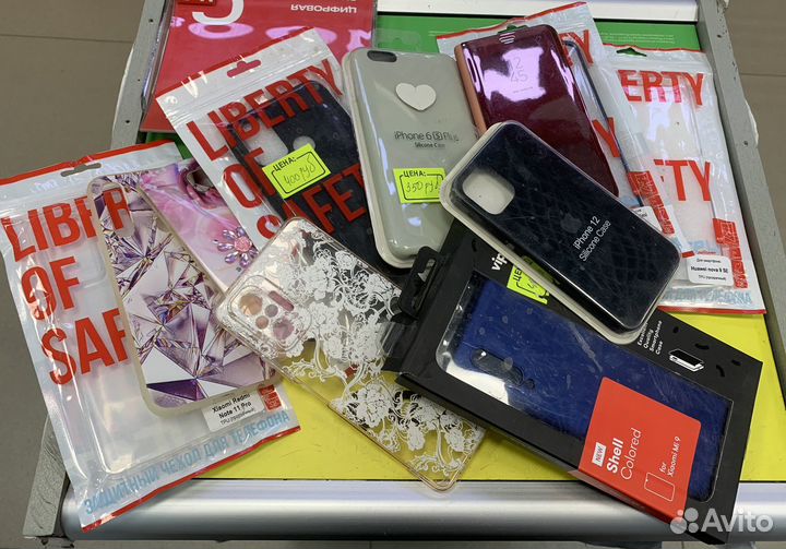 Чехлы на телефон