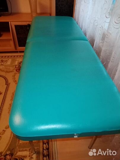 Косметический стол новый