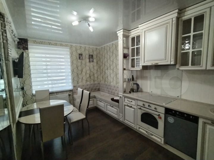 2-к. квартира, 57,3 м², 2/19 эт.