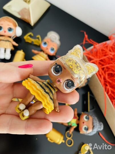 Набор золотых куколок lol с аксессуарами