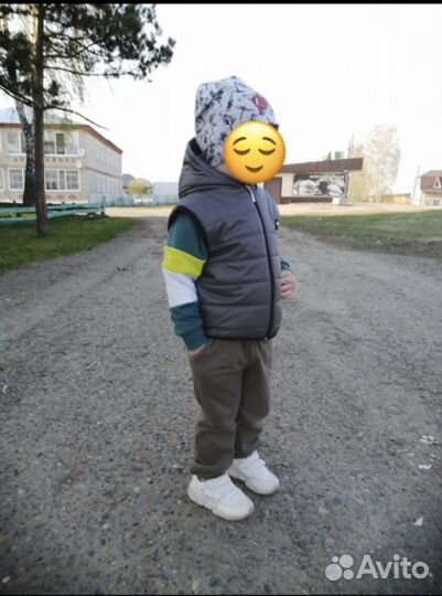 Жилетка для мальчика 104