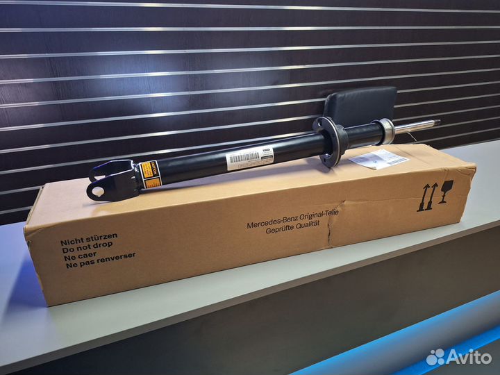 Стойка переднего амортизатора Мерседес W213 A21332