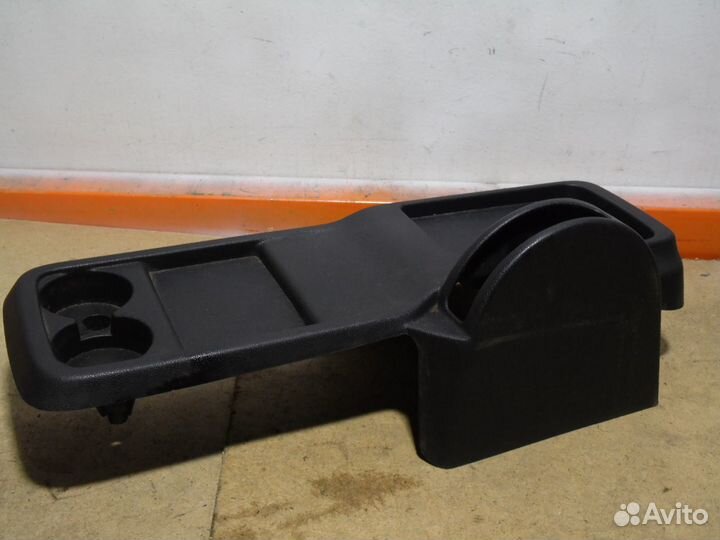 Консоль ручника Пежо Партнер Типи