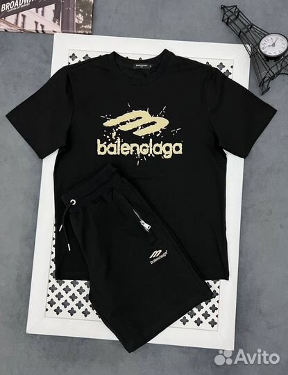 Костюм шорты и футболка Balenciaga