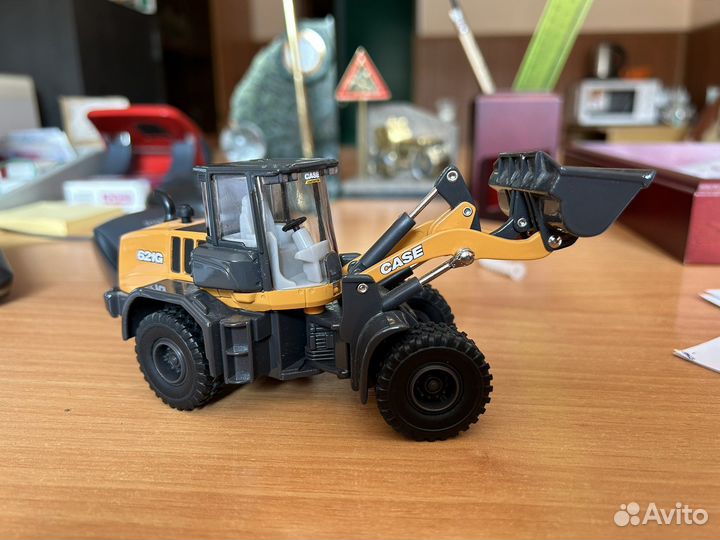Модель фронтального погрузчика case 621G (редкая)