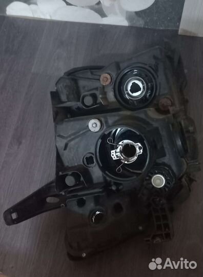 Фара левая mitsubishi pajero 4 2007 гв