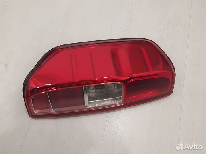 Фара на nissan navara