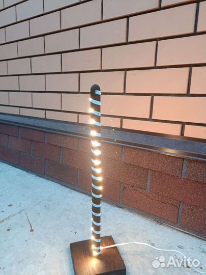 Светильник напольный