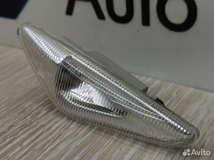 Поворотник в крыло левый Bmw X5 E70 N62B48 2007