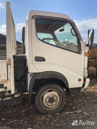 Toyota Dyna бортовой, 2002