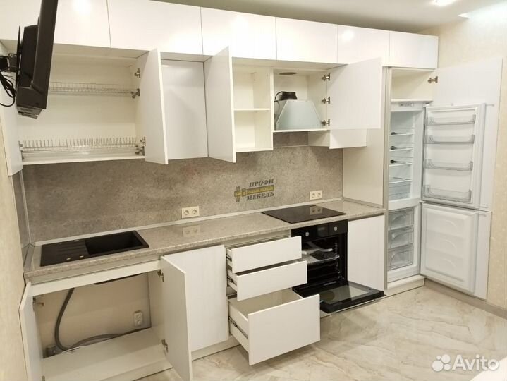 Кухня белая