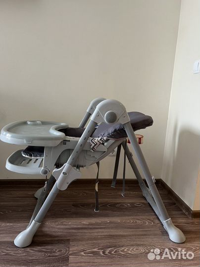 Стульчик для кормления capella