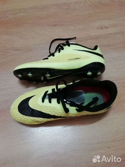 Футбольные бутсы Nike 36 размер