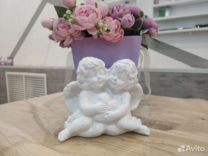 Статуэтки из гипса ангелочки