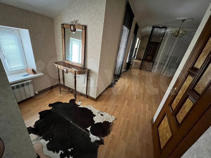 2-к. квартира, 120 м², 3/3 эт.