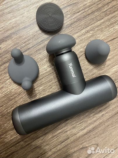 Перкуссионный массажер Yunmai mini новый