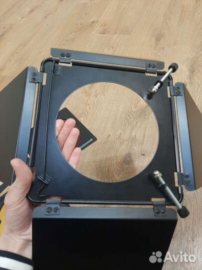 Рефлектор с сотами и цветными фильтрами Falcon