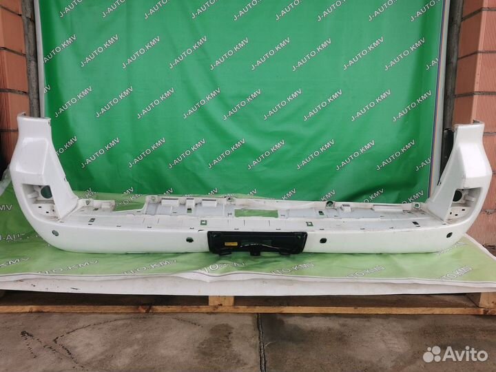 Бампер передний Toyota Land Cruiser