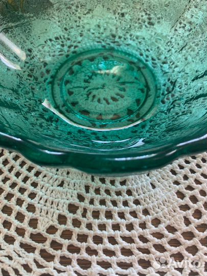 Сахарница и салатник цветное стекло