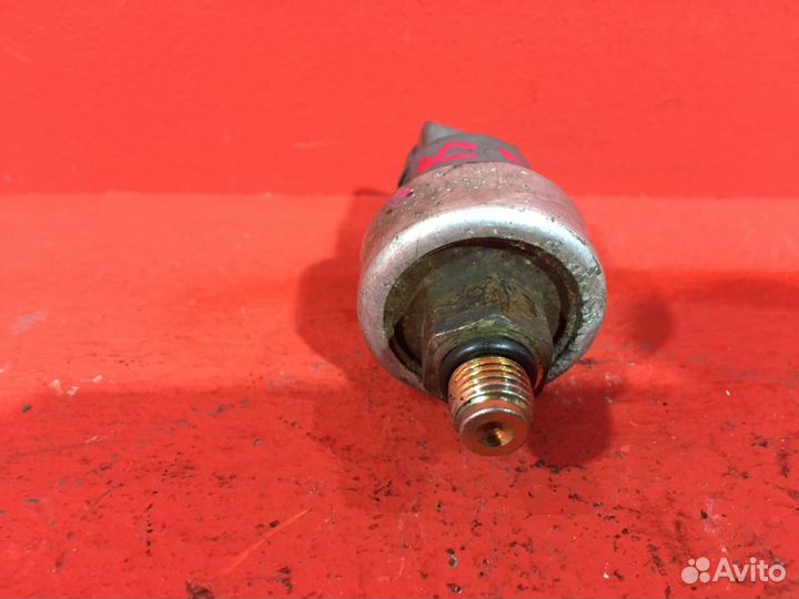 Датчик давления масла гидроусилителя Ford Fiesta 5