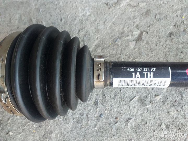 Привод левый Skoda Fabia 2 1.2 МКПП