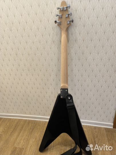 Электрогитара Caraya E235BK. Flying V