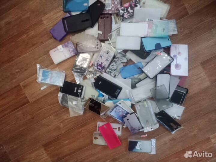 Защитные чехлы и плёнки на телефон