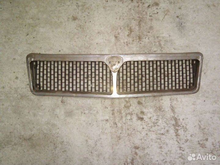 Решетка радиатора Lancia Trevi