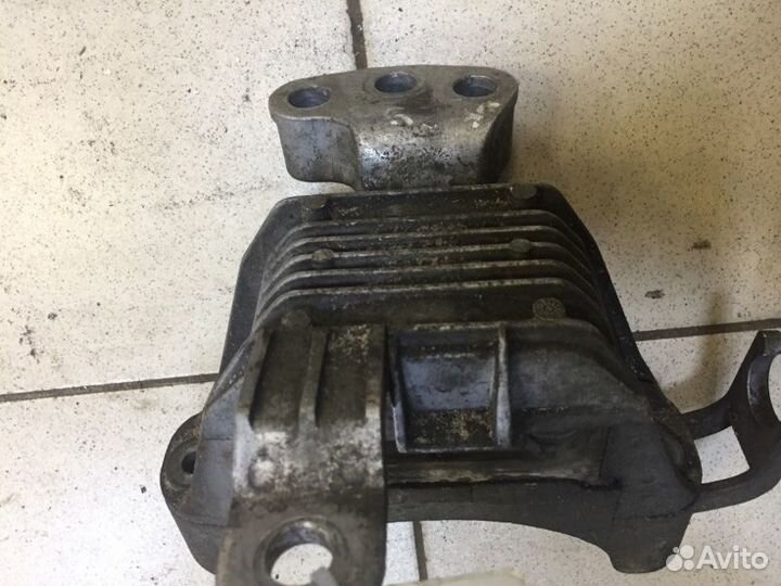 Подушка двигателя правая Chevrolet Cruze