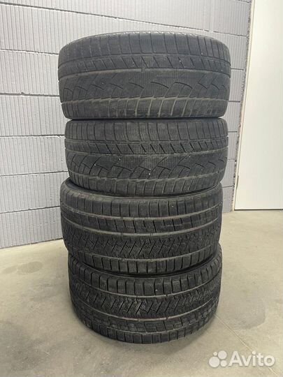 Triangle Snowlink TWT02 245/40 R19 и 275/40 R19 105V