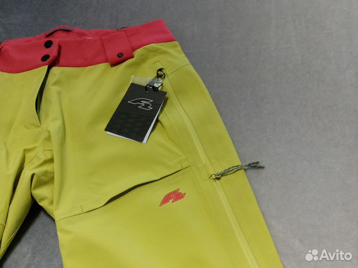 Новые лыжные брюки женские M