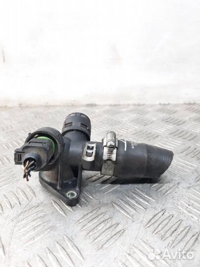 Фланец (тройник) системы охлаждения Volkswagen