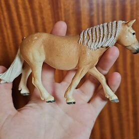 Фигурка лошади шляйх schleich