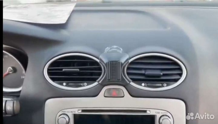 Держатель для телефона в машину