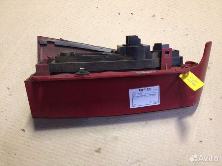 Фонарь право на Ford Focus I (Форд Фокус 1 (фф1)