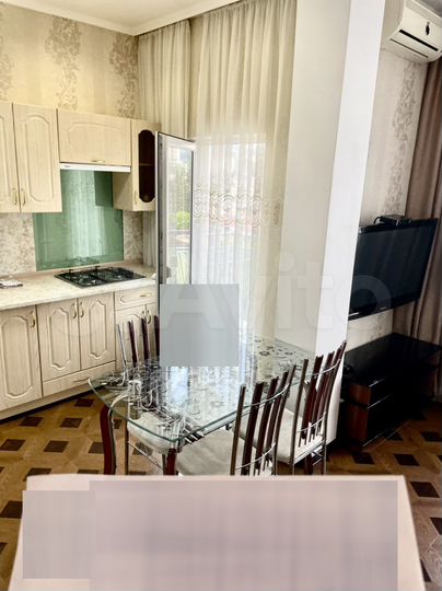 2-к. квартира, 55 м², 8/8 эт.