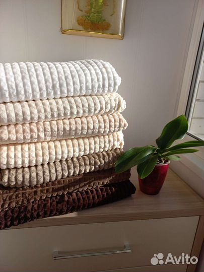 Плед покрывало кубик,ананас,с пумпонами,разноцветн