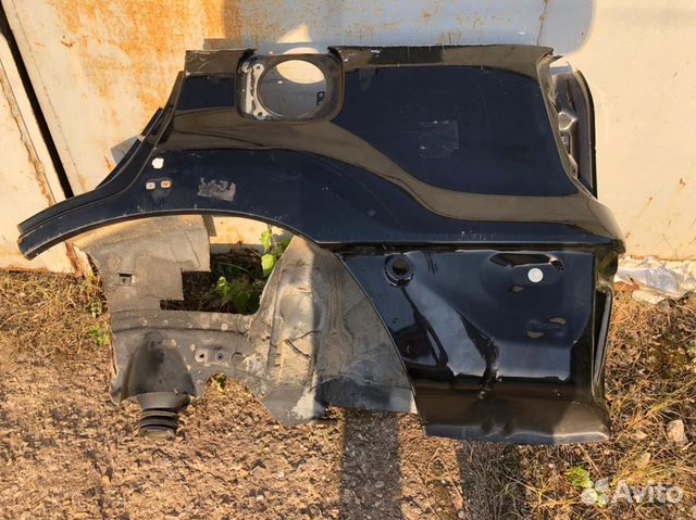Крыло левое заднее Тайота Раф 4
