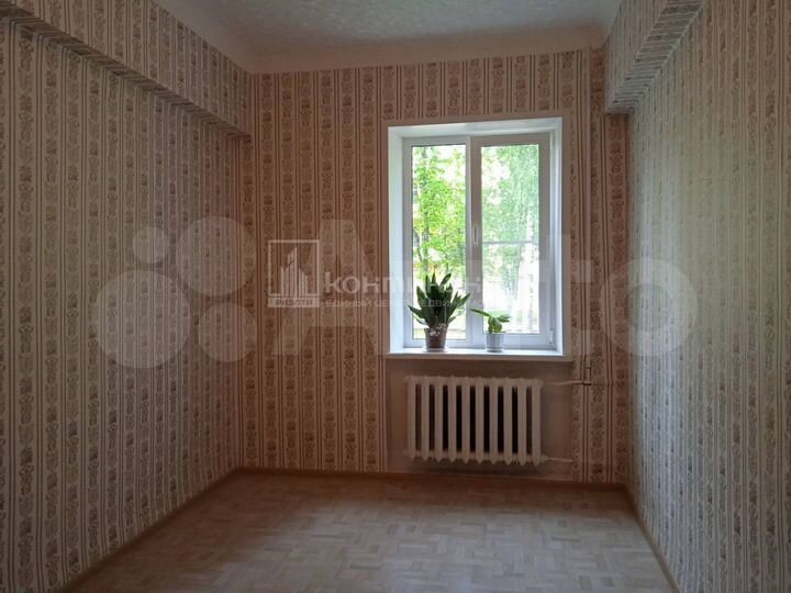 3-к. квартира, 80 м², 1/3 эт.