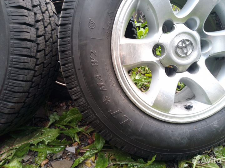Maxxis MA-W2 Wintermaxx 215/70 R15