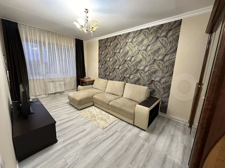 2-к. квартира, 47 м², 1/3 эт.