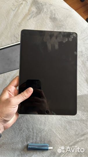 iPad pro 10 5 2017 256gb +sim + stylus