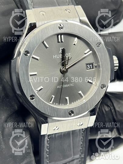 Часы Hublot Classic Fusion 38mm 565.NX.7071.RX