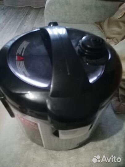 Мультиварка redmond новая